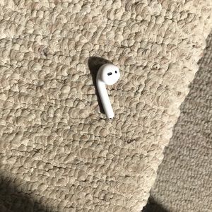 LEFT AIRPOD